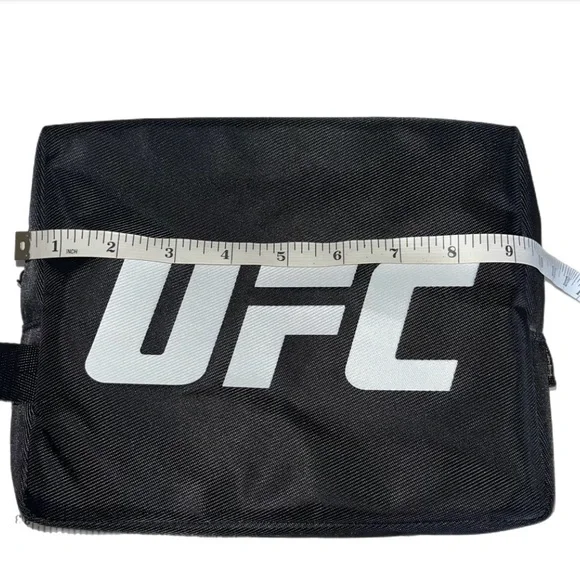 NWOT Official UFC toiletry bag - Picture 8 of 9